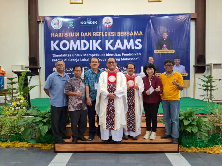 Read more about the article Kegiatan Hari Studi dan Refleksi Bersama Komisi Pendidikan Keuskupan Agung Makassar 2025